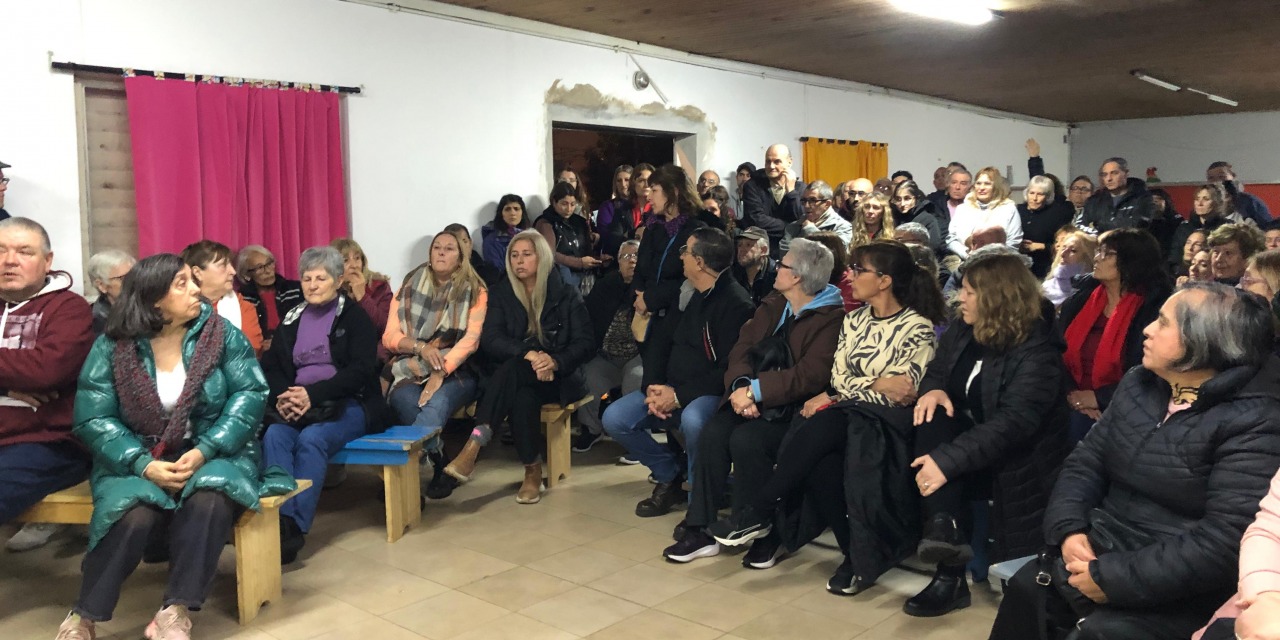 Masiva convocatoria de vecinos por los cortes de luz